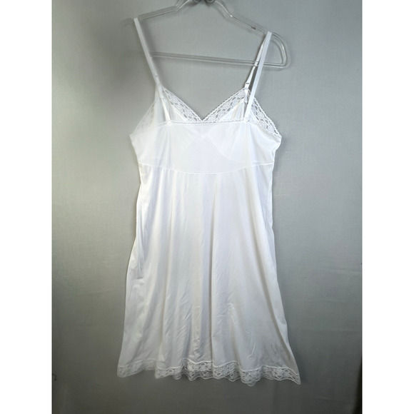 Vanity Fair Full Slip Women 38 Creamy White Lace Trim Nylon Blend Pin Up Work - Picture 9 of 11